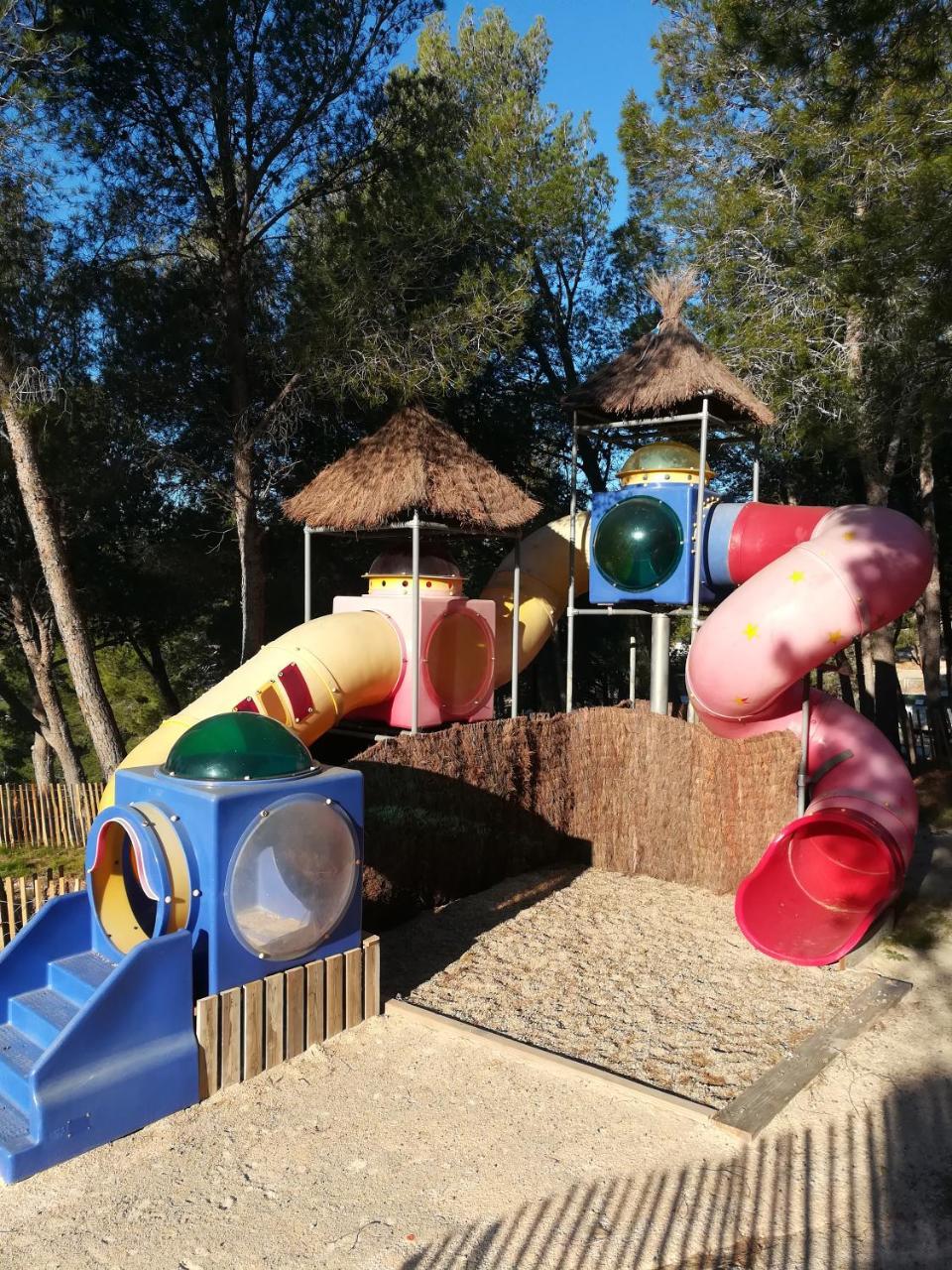 Camping Le Bois De Pins Salses-le-Château Exterior foto